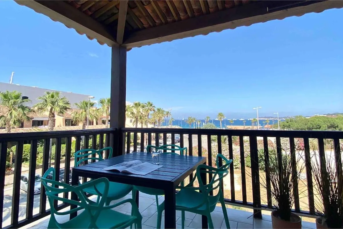Apartment Seafront In Gassin